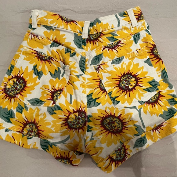 American Apparel Sunflower Shorts - Picture 2 of 3